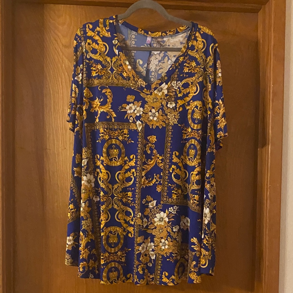 Women’s Blue & Gold V-Neck Floral Baroque Print Top